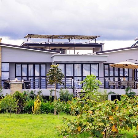 Tufaha Resort Наньюки Экстерьер фото